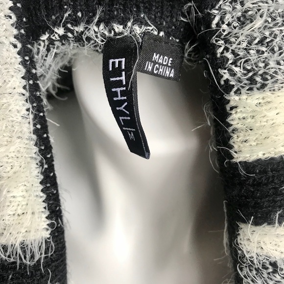 HPππFuzzy, Waterfall Cardigan Ivory and Black - Picture 7 of 8